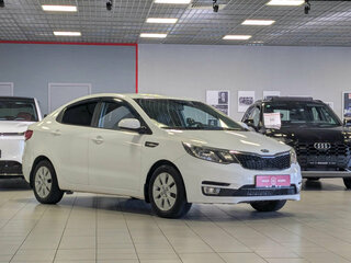 2016 Kia Rio III Рестайлинг, белый, 809900 рублей, вид 2