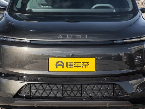 2026 Audi E7X, зелёный, 7980757 рублей - вид 9