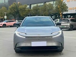 2026 Toyota bZ5 550, серый, 4373400 рублей, вид 2