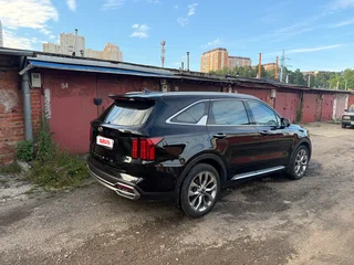 2020 Kia Sorento IV, чёрный, 2740000 рублей, вид 4