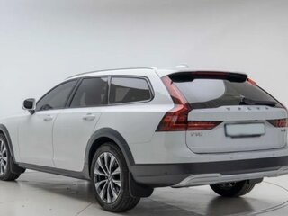 2025 Volvo V90 Cross Country I Рестайлинг, белый, 7500000 рублей, вид 3