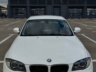 2010 BMW 1 серии 116i I (E81/E82/E87/E88) Рестайлинг, белый, 900000 рублей, вид 2