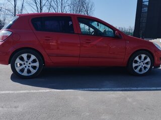2008 Opel Astra H Рестайлинг, красный, 620000 рублей, вид 3