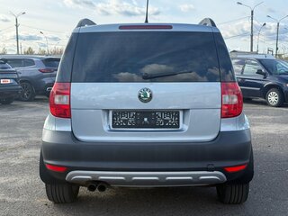2012 Skoda Yeti I, серый, 1049999 рублей, вид 5