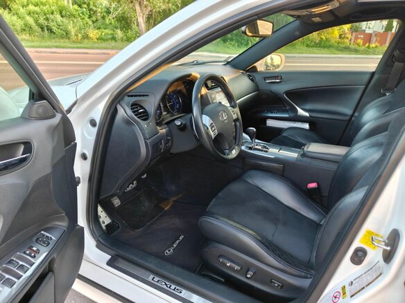 2012 Lexus IS 250 II Рестайлинг 2, белый, 1930000 рублей - вид 8
