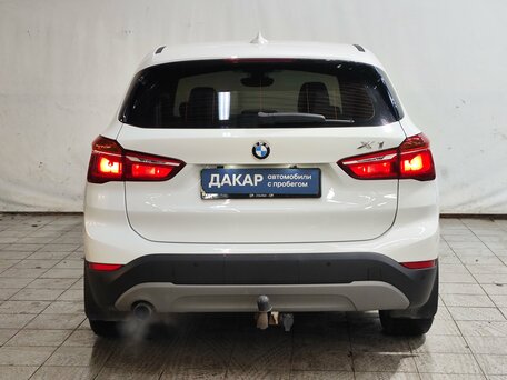2016 BMW X1 18i sDrive II (F48), белый, 1670000 рублей, вид 5