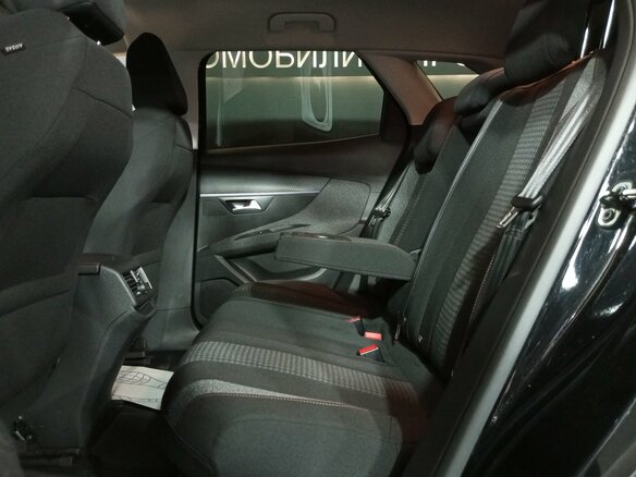 2018 Peugeot 3008 II, чёрный, 1650000 рублей - вид 16