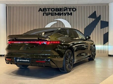 2026 Lynk & Co 10 38.2 kWh, зелёный, 6400000 рублей, вид 2