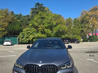 2021 BMW X6 M50d III (G06), серый, 8700000 рублей, вид 3