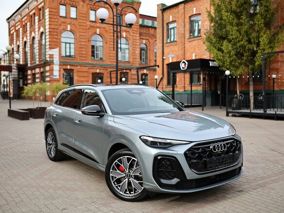 2026 Audi Q5 L III (GU), серый, 6300000 рублей - вид 4