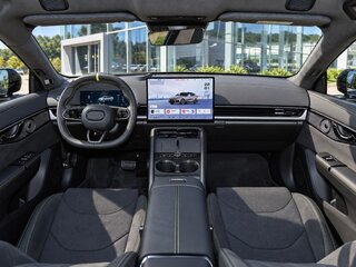2026 Lynk & Co 07 I Рестайлинг, серебристый, 5099000 рублей, вид 4