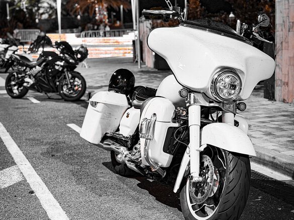 2011 Harley-Davidson Electra Glide, белый, 975000 рублей - вид 17