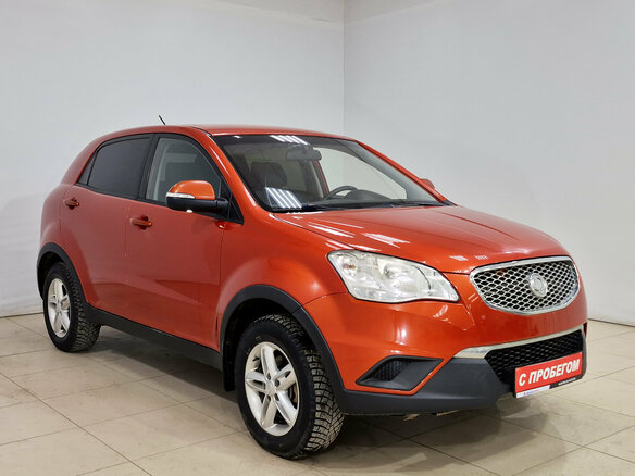 2012 SsangYong Actyon II, оранжевый - вид 2