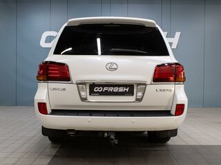 2010 Lexus LX 570 III, белый, 3240000 рублей, вид 4