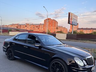 2002 Mercedes-Benz E-Класс 500 III (W211, S211), чёрный, 985000 рублей, вид 2