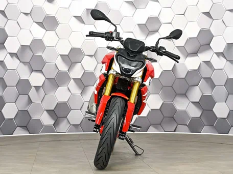 2023 BMW G 310 R, красный, 517000 рублей, вид 5