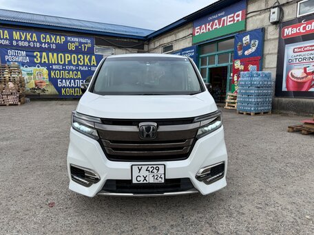 2019 Honda Stepwgn Spada V Рестайлинг, белый, 2300000 рублей, вид 2
