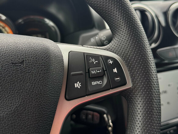 2024 Lada (ВАЗ) Largus Cross I Рестайлинг, белый, 1550000 рублей - вид 15