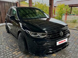 2021 Volkswagen Tiguan II Рестайлинг, чёрный, 4295000 рублей, вид 1