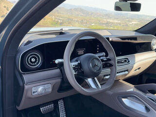2026 Mercedes-Benz GLS 450 d II (X167) Рестайлинг 2, зелёный, 20000000 рублей, вид 5