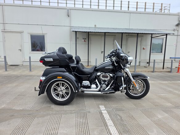 2017 Harley-Davidson Tri Glide, чёрный, 2799000 рублей - вид 26