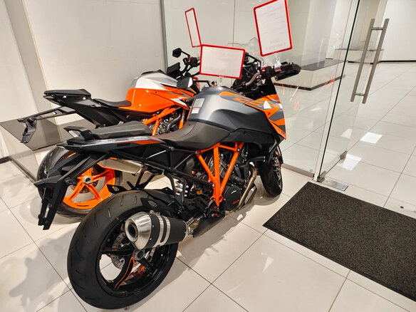 2024 Triumph Street Triple, красный, 1275000 рублей - вид 36