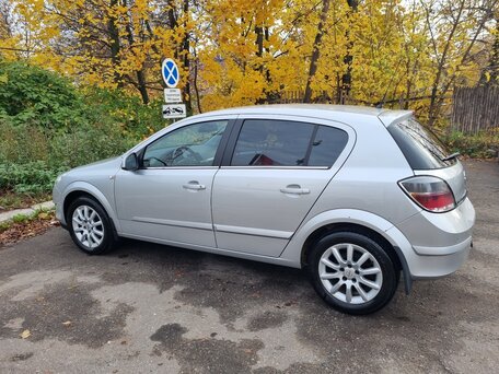 2014 Opel Astra H Рестайлинг, серебристый, 825000 рублей, вид 5
