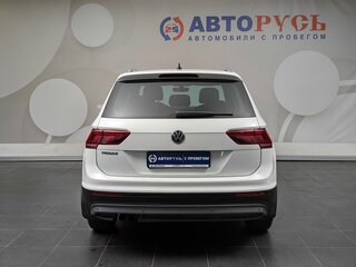 2018 Volkswagen Tiguan II, белый, 1977000 рублей, вид 4