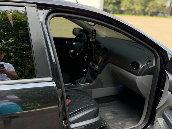 2008 Ford Focus II Рестайлинг, чёрный - вид 12