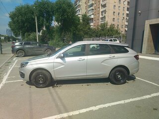 2026 Lada (ВАЗ) Vesta SW I Рестайлинг (NG), серебристый, 1835000 рублей, вид 4