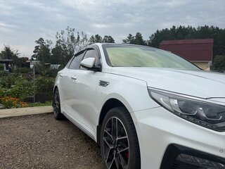 2019 Kia Optima IV Рестайлинг, белый, 2100000 рублей, вид 1