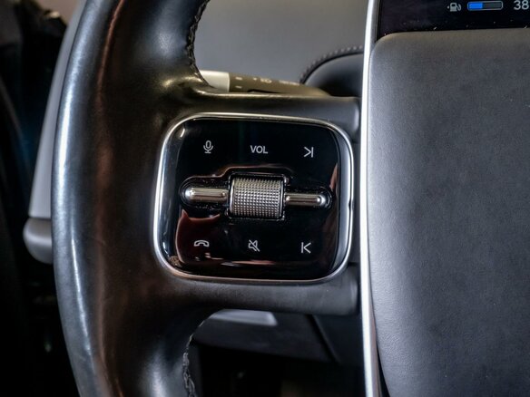 2024 Li Auto (Lixiang) L9 44.5 kWh I, чёрный, 6850000 рублей - вид 17