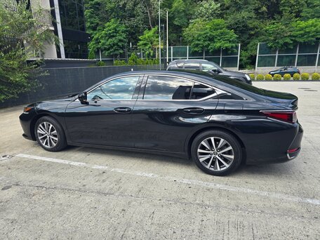 2021 Lexus ES 200 VII Рестайлинг, чёрный, 3800000 рублей, вид 5