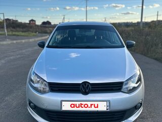 2011 Volkswagen Polo V, серебристый, 475000 рублей, вид 2