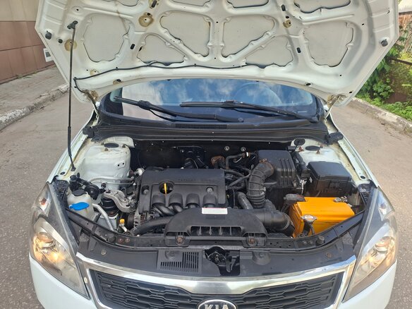 2011 Kia Ceed I Рестайлинг, белый - вид 23