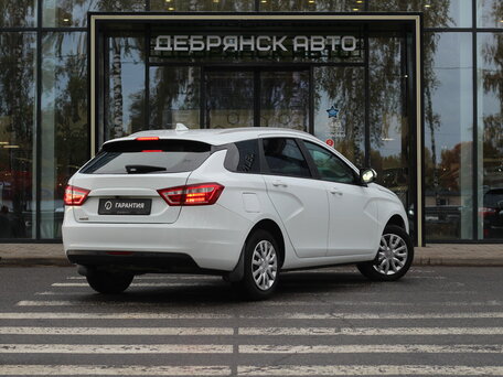 2018 Lada (ВАЗ) Vesta SW I, белый, 1030000 рублей, вид 2