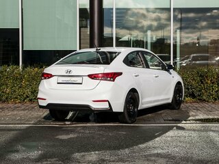 2020 Hyundai Solaris II, белый, 1270000 рублей, вид 2