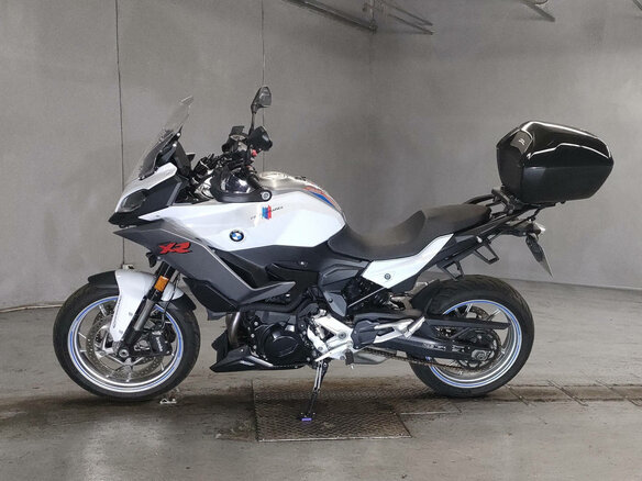 2021 BMW F 900 XR, белый, 890000 рублей - вид 1