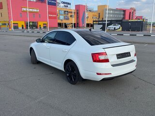 2016 Skoda Octavia III (A7), белый, 2000000 рублей, вид 4