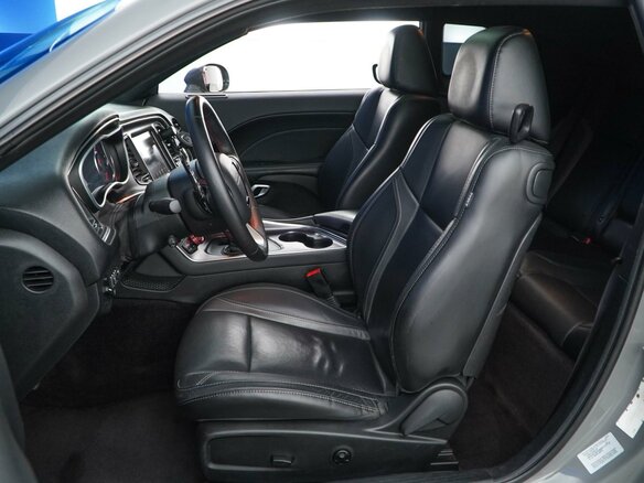 2017 Dodge Challenger III Рестайлинг 2, серый - вид 9