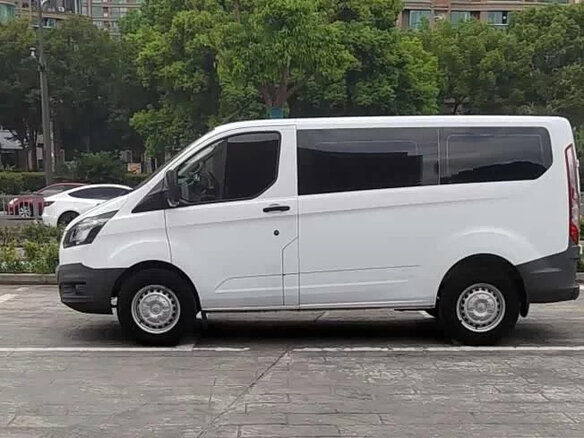 2022 Ford Transit Custom I Рестайлинг, белый, 1820000 рублей - вид 2