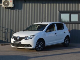 2018 Renault Sandero II, белый, 559999 рублей, вид 2