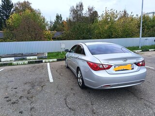 2011 Hyundai Sonata VI (YF), серебристый, 730000 рублей, вид 4