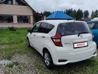 2018 Nissan Note e-Power II Рестайлинг, белый, 1280000 рублей, вид 4
