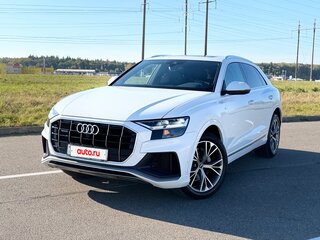 2021 Audi Q8 55 TFSI I (4M), белый, 4350000 рублей, вид 2