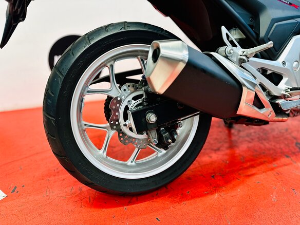 2017 Honda NC 750X, красный - вид 20