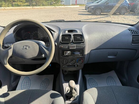 2007 Hyundai Accent ТагАЗ II, серый, 420000 рублей - вид 13