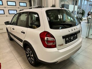 2026 Lada (ВАЗ) Granta Cross I Рестайлинг, белый, 1192949 рублей, вид 3