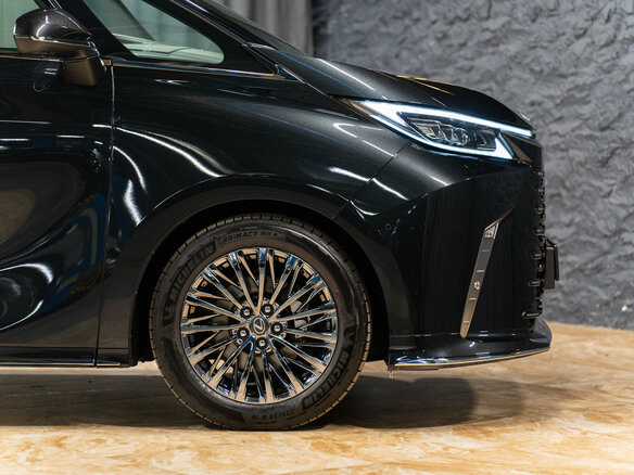 2026 Lexus LM 350h II, чёрный - вид 5