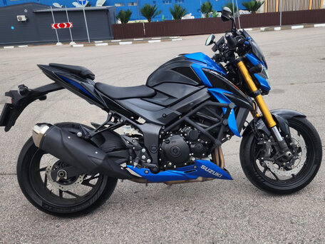 2017 Suzuki GSX-S 750, синий, 810000 рублей, вид 2